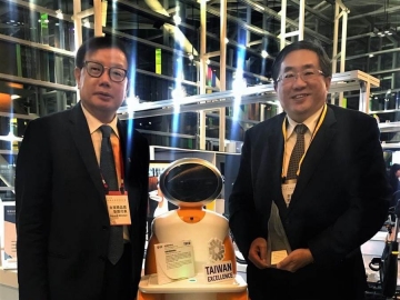 東元智慧送餐服務(wù)機器人 獲臺灣精品獎銀質(zhì)獎