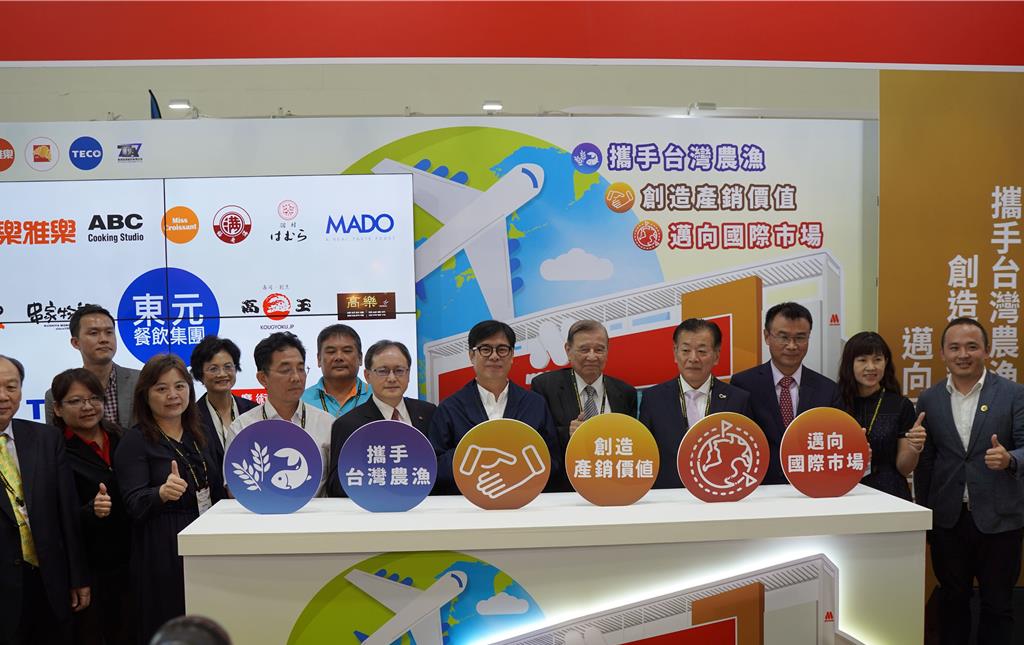 東元餐飲集團(tuán)率三大品牌摩斯?jié)h堡、樂(lè)雅樂(lè)餐廳、蜜可頌及東元電機(jī)連續(xù)五年參加高雄國(guó)際食品展。（東元提供）